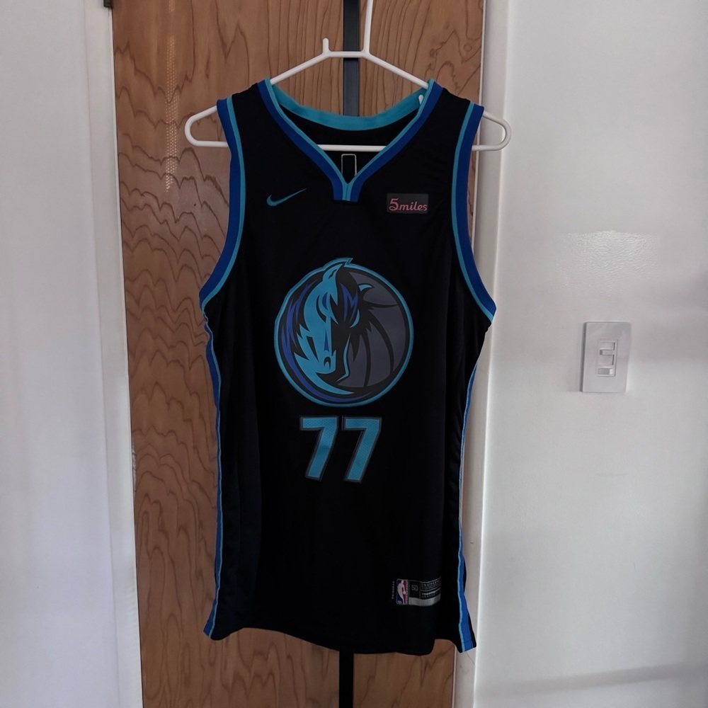 Nike Luca doncic 5mile swingman Black & Teal Dallas Mavericks #77 Jersey